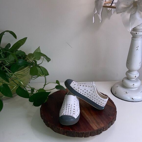 NATIVE C11 Jefferson Unisex Vegan Cloud Gry/Dublin Gry Waterproof Slip Resistant - Picture 1 of 14